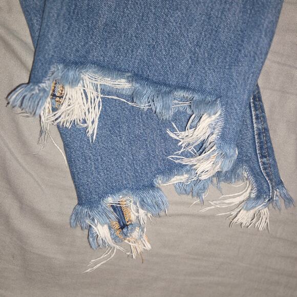 We The Free Free people Button Fly Boyfriend 5 Pocket distressed Jeans Sz 26 - Picture 6 of 10